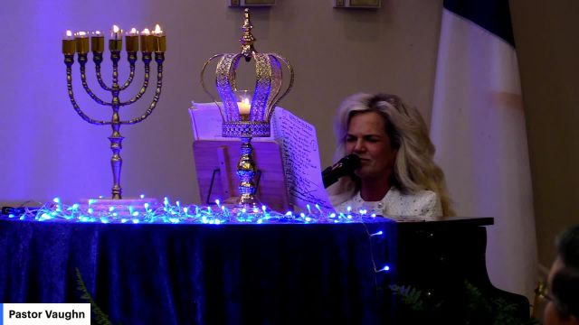 Karen Vaughn Sings LIVE 2/8/25